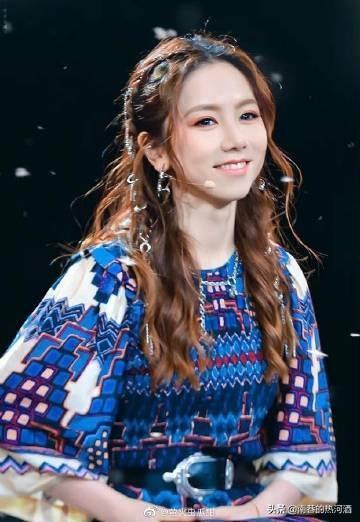 娱乐吃瓜小妹邓紫棋,娱乐界的吃瓜小妹，揭秘娱乐圈背后的故事